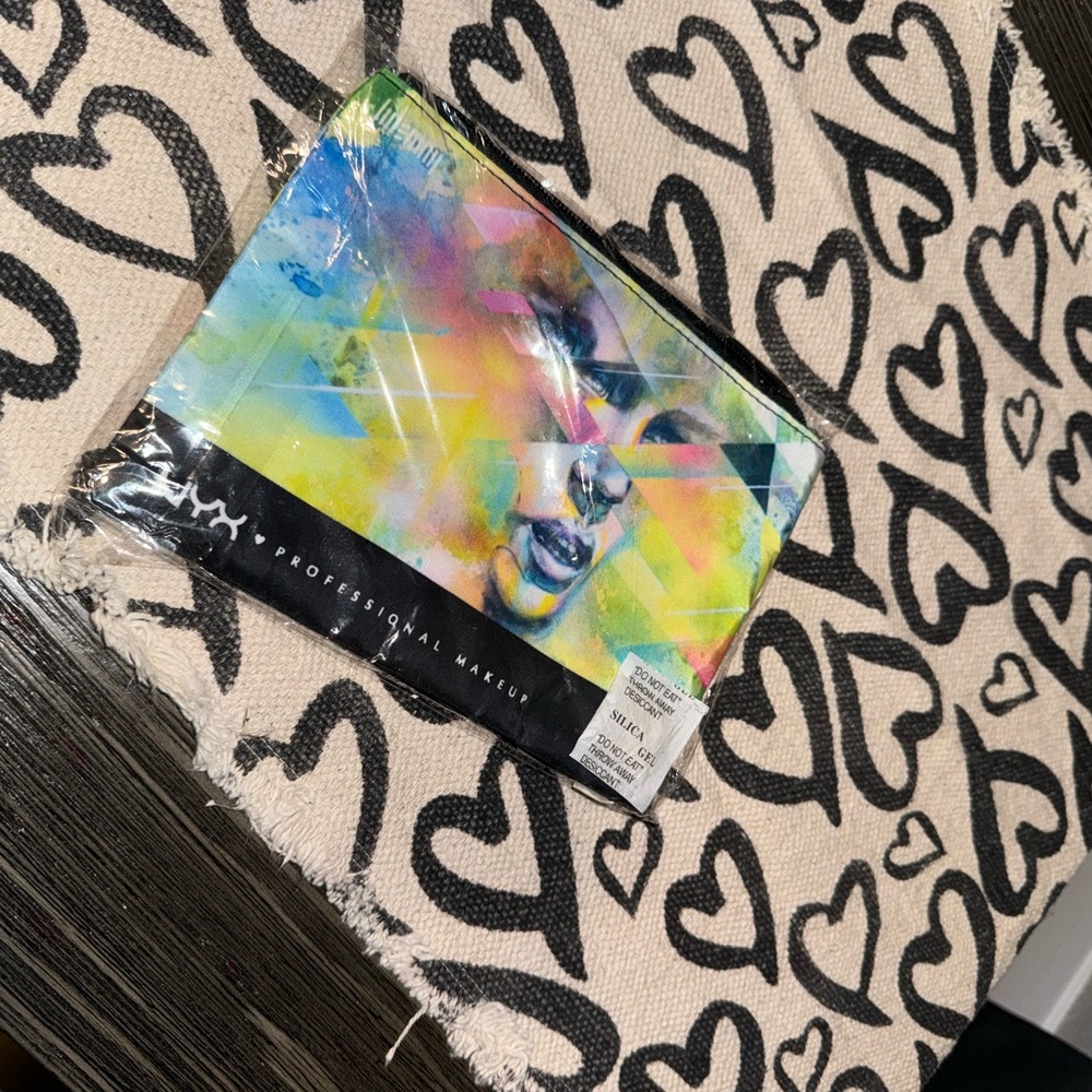 NYX Professional zip bag